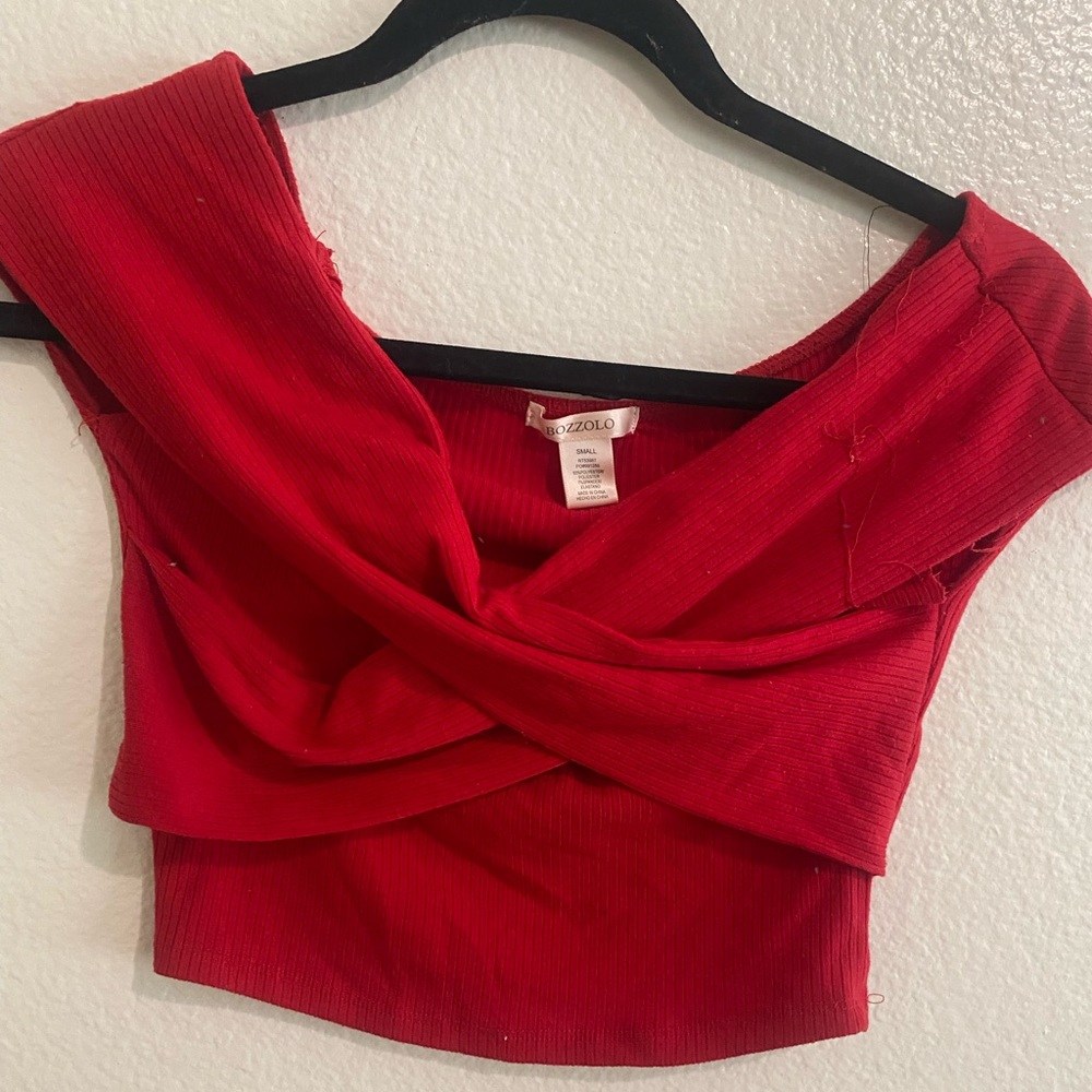 Bozzolo Red Cross V-Neck Crop Top